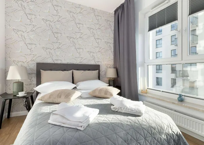 Elegancki Apartament W Centrum Gdanska Z Klimatyzatorem I Parkingiem By Renters Prestige